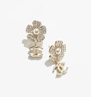 Kitlife Chanel Faux Pearl & Strass CC Flower Drop Earrings  - 1