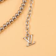 Kitlife Louis Vuitton Silver Small Bead Letter Pendant Bracelet  - 4
