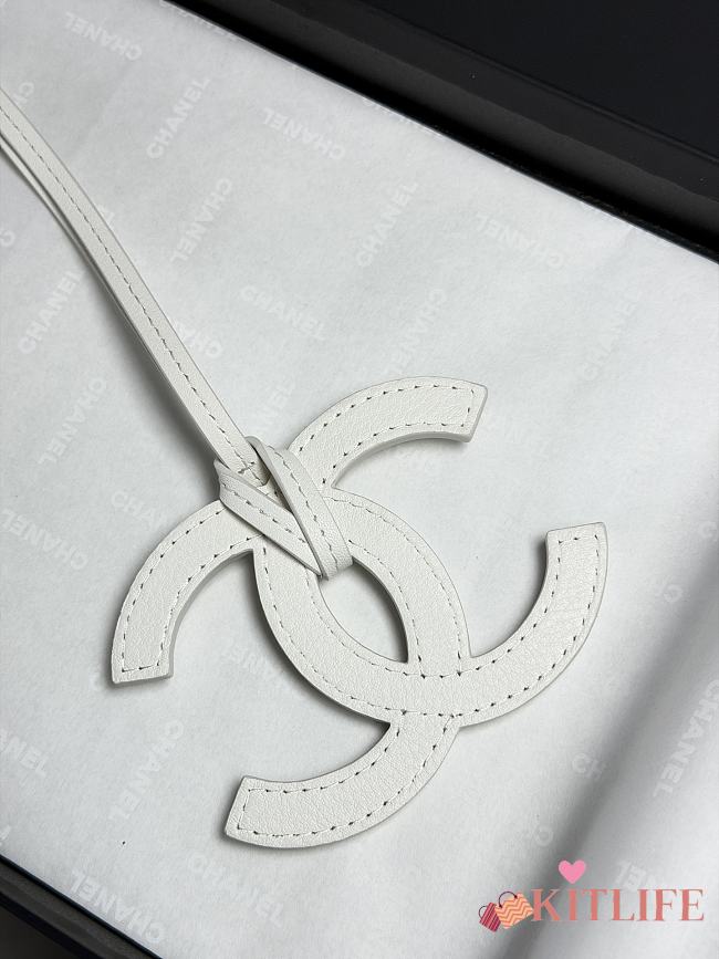 Kitlife Chanel 2026 Mini Bag Charm White 9×7cm  - 1