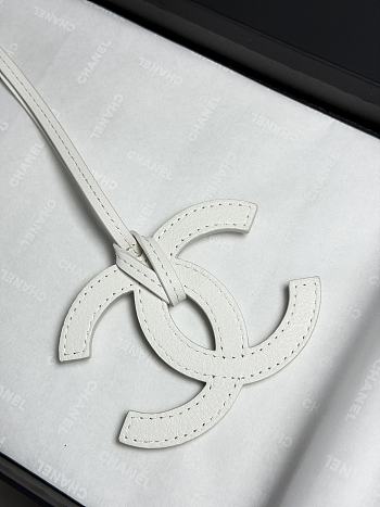 Kitlife Chanel 2026 Mini Bag Charm White 9×7cm 