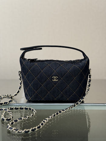 Kitlife Chanel Dark Blue Denim Quilted Hobo Clutch With Chain 21x19x6cm