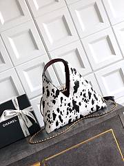 Kitlife Chanel 26A Handbag Black & White Leather 32×32×11cm  - 5