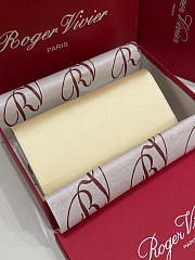 Kitlife Roger Vivier Satin Efflorescence Envelope Clutch Bag Beige 24x3x13cm  - 5