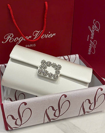 Kitlife Roger Vivier Satin Efflorescence Envelope Clutch Bag White 24x3x13cm