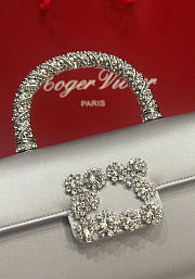 Kitlife Roger Vivier Jewel Efflorescence Mini Bag In Silver Satin 24x3x13cm  - 2