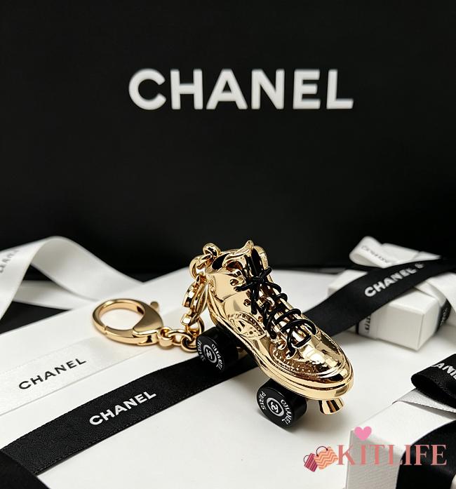 Kitlife Channel Gold Roller Skate Charm - 1