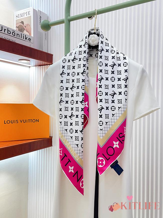 Kitlife Louis Vuitton Monogram Pattern Silk Scarf White & Pink 90x90cm - 1