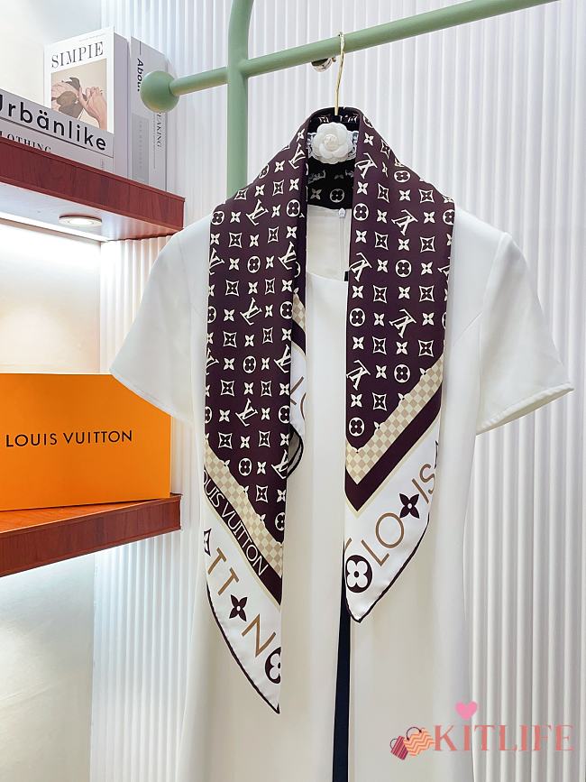 Kitlife Louis Vuitton Monogram Pattern Silk Scarf White & Brown 90x90cm - 1