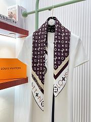 Kitlife Louis Vuitton Monogram Pattern Silk Scarf White & Brown 90x90cm - 1