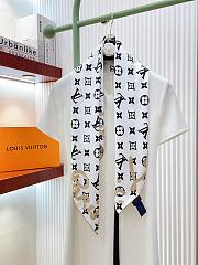 Kitlife Louis Vuitton Alphabet Combination Square Scarf White & Black 90x90cm  - 1