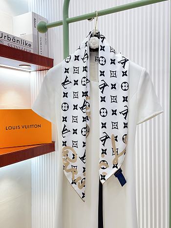 Kitlife Louis Vuitton Alphabet Combination Square Scarf White & Black 90x90cm 