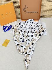 Kitlife Louis Vuitton Alphabet Combination Square Scarf White & Black 90x90cm  - 6