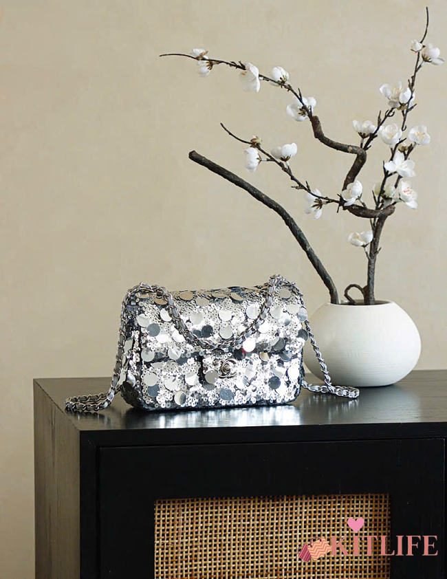 Kitlife Chanel Silver Sequin Embroidery Bag 14x21x8cm - 1