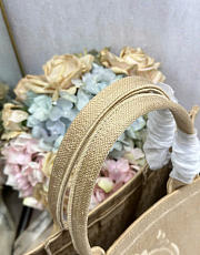 Kitlife Dior Medium Dior Book Tote with Strap Beige Washed Embroidery and Dior Médaillon 36 x 27.5 x 16.5 cm - 5