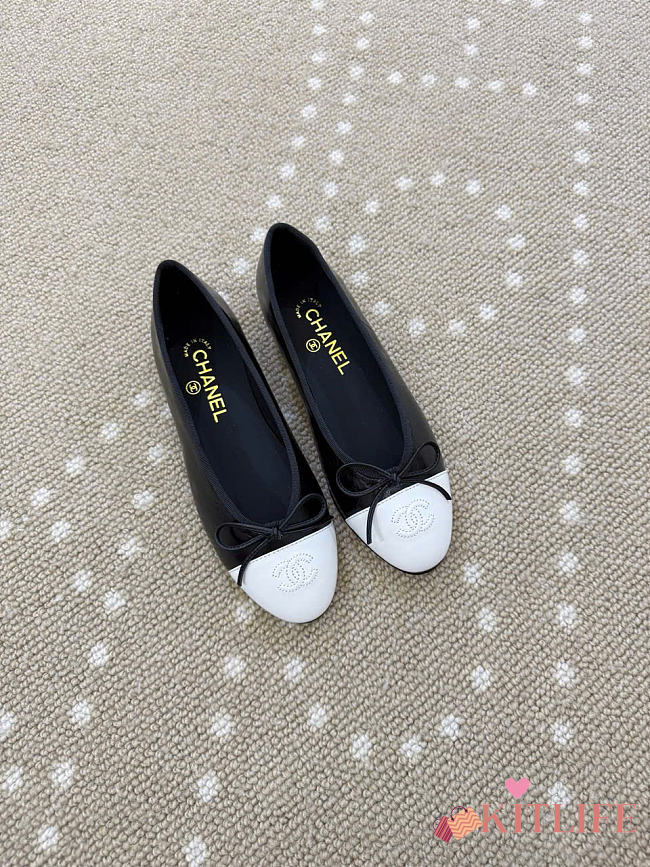 Kitlife Chanel Classic Ballet Flats Shoes Black & White - 1