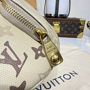 Kitlife Louis Vuitton Rush Bumbag Beige M29274 30x15x8cm  - 2