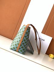 Kitlife Celine Soft Shopper Bag In Light Kaki & Blue Triomphe Canvas And Calfskin 32.5x24.5x1cm   - 6