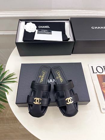 Kitlife Chanel Double C Hollow-Out Roman Flat Sandals Black 