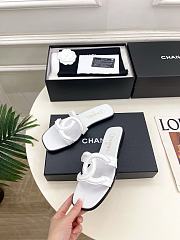 Kitlife Chanel CC Cut Out Mules Sandals White Quilted Lambskin  - 5