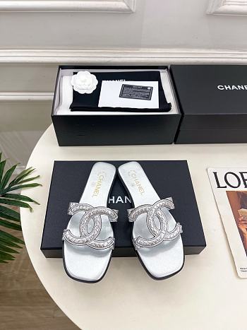 Kitlife Chanel CC Cut Out Mules Sandals Silver Quilted Lambskin 