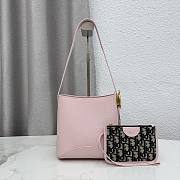 Kitlife Dior Small Dior Médaillon Bucket Bag Pink Calfskin M1531 19.5x18.5x11.5cm - 1