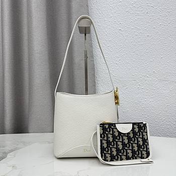 Kitlife Dior Small Dior Médaillon Bucket Bag White Calfskin M1531 19.5x18.5x11.5cm