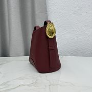 Kitlife Dior Small Dior Médaillon Bucket Bag Burgundy Calfskin M1531 19.5x18.5x11.5cm  - 5