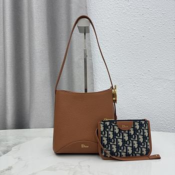 Kitlife Dior Small Dior Médaillon Bucket Bag Brown Calfskin M1531 19.5x18.5x11.5cm 