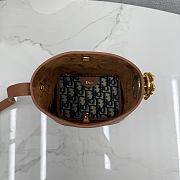 Kitlife Dior Small Dior Médaillon Bucket Bag Brown Calfskin M1531 19.5x18.5x11.5cm  - 6