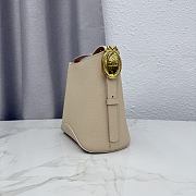 Kitlife Dior Small Dior Médaillon Bucket Bag Light Beige Calfskin M1531 19.5x18.5x11.5cm  - 5