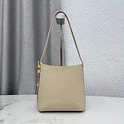 Kitlife Dior Small Dior Médaillon Bucket Bag Light Beige Calfskin M1531 19.5x18.5x11.5cm  - 4