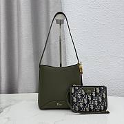 Kitlife Dior Small Dior Médaillon Bucket Bag Green Khaki Calfskin M1531 19.5x18.5x11.5cm  - 1
