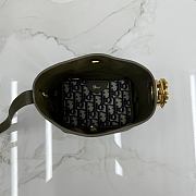 Kitlife Dior Small Dior Médaillon Bucket Bag Green Khaki Calfskin M1531 19.5x18.5x11.5cm  - 3