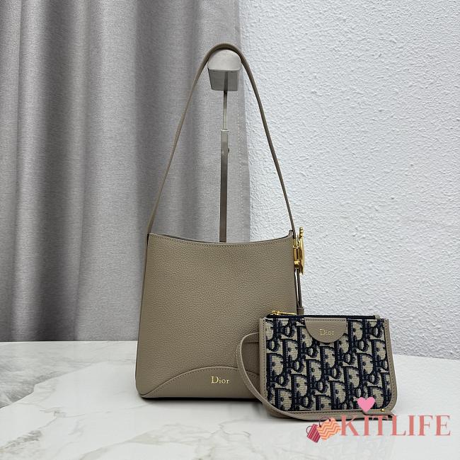 Kitlife Dior Small Dior Médaillon Bucket Bag Grey Calfskin M1531 19.5x18.5x11.5cm  - 1