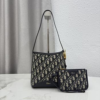 Kitlife Dior Small Dior Médaillon Bucket Bag Blue Dior Oblique Jacquard M1531 19.5x18.5x11.5cm 