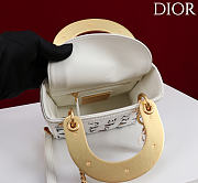 Kitlife Dior Three-Compartment Embroidered Art Limited Edition White Beaded Bag 17x15x7cm - 3