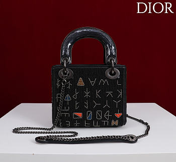 Kitlife Dior Three-Compartment Embroidered Art Limited Edition Black Beaded Bag 17x15x7cm 
