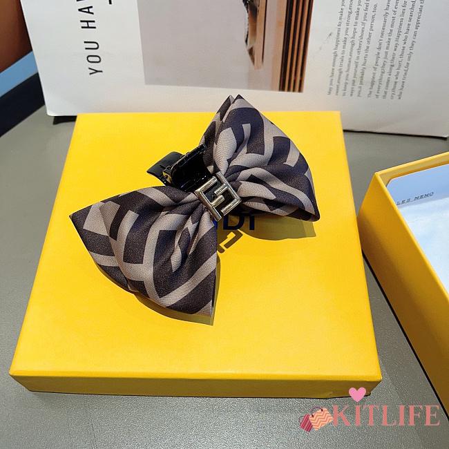 Kitlife Fendi Acrylic Hair Clip Brown  - 1