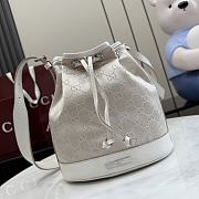 Kitlife Gucci Venice Small Bucket Bag White Canvas 876060 21x23.5x14cm  - 1