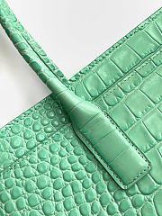 Kitlife Chanel Small Shopping Bag Green Crocodile Embossed Calfskin & Gold-Tone Metal  AS6243 20x39x13cm - 5