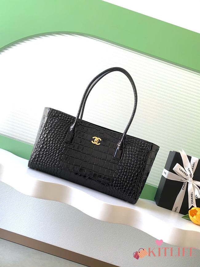 Kitlife Chanel Small Shopping Bag Black Crocodile Embossed Calfskin & Gold-Tone Metal AS6243 20x39x13cm  - 1