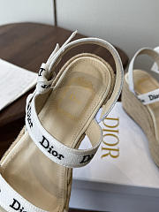 Kitlife Dior J'Adior Wedge Slide with Straps White Embroidered Cotton and Beige Raffia  - 5