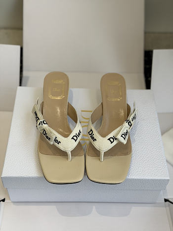 Kitlife Dior J'Adior Heeled Thong Sandal Beige Embroidered Cotton and Black Lambskin