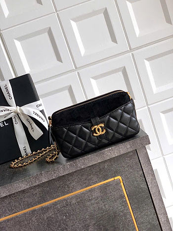 Kitlife Chanel Suede Shiny Lambskin Quilted Phone Holder With Chain Black 10x17.5x3cm