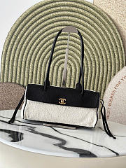 Kitlife Chanel Grained Calfskin Boucle Urban Essentials Small Shopping Bag Ecru Black AS6288 31x15x12cm - 1