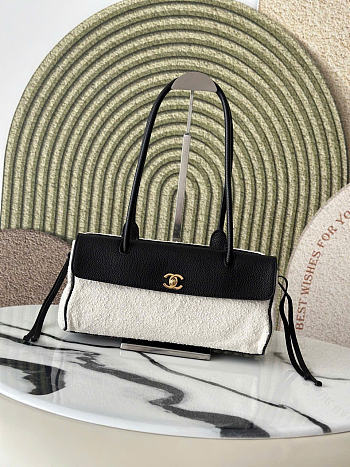 Kitlife Chanel Grained Calfskin Boucle Urban Essentials Small Shopping Bag Ecru Black AS6288 31x15x12cm