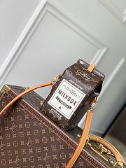 Kitlife Louis Vuitton Milk Bag M29326 12x22x10cm - 1