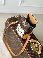 Kitlife Louis Vuitton Milk Bag M29326 12x22x10cm - 3