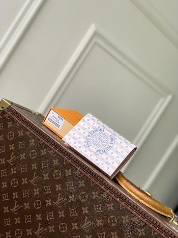 Kitlife Louis Vuitton Passport Cover Blue M29034 10x14x2.5cm