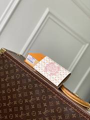 Kitlife Louis Vuitton Passport Cover Yellow M29034 10x14x2.5cm  - 1